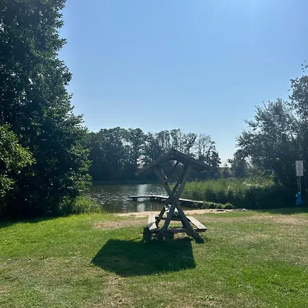 Luxuszelt Glamping Nest Mecklenburger Seenplatte Penzlin